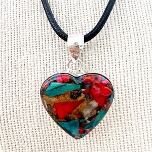 Heart Pendant Necklace with Multicolor Stone